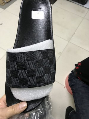 LV Slippers(AAA)-040