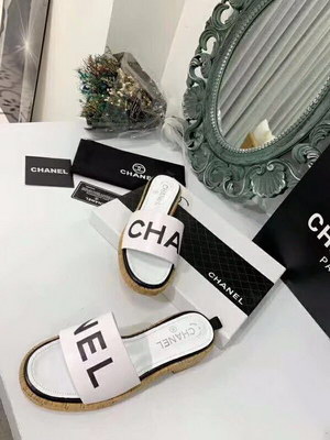 Chanel Slippers Women(AAA)-050