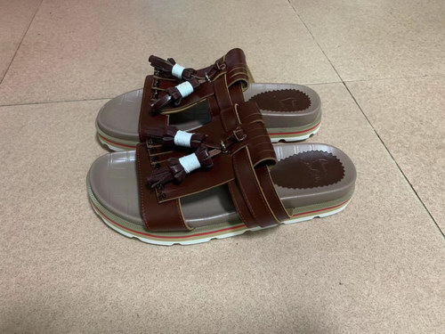 Christian Louboutin Slippers(AAA)-006