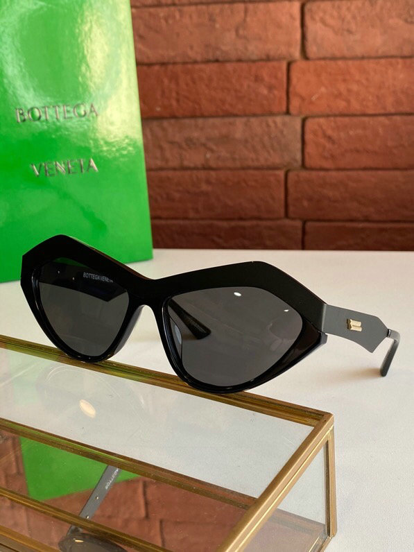 Bottega Veneta Sunglasses(AAAA)-004