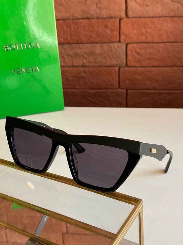 Bottega Veneta Sunglasses(AAAA)-008