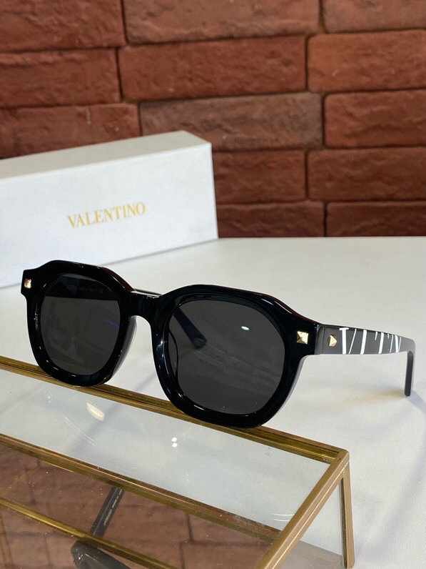 Valentino Sunglasses(AAAA)-131