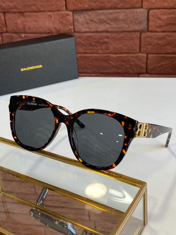 Balenciaga Sunglasses(AAAA)-085