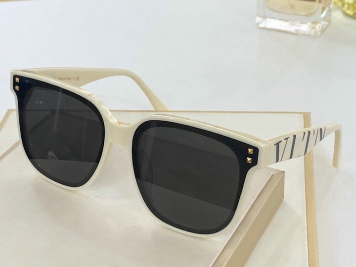Valentino Sunglasses(AAAA)-111