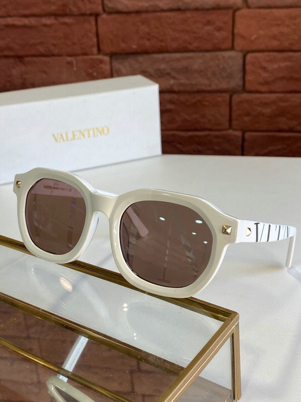 Valentino Sunglasses(AAAA)-123