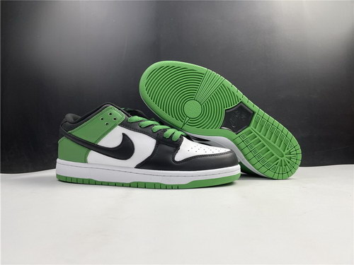 Nike SB Dunk Low “Classic Green”