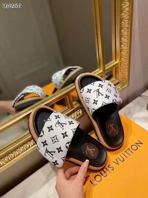 LV Slippers(AAA)-062