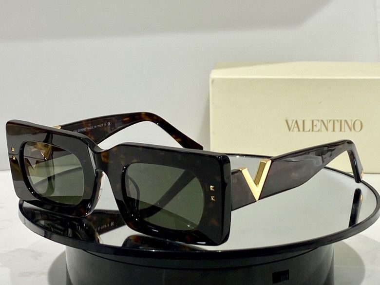 Valentino Sunglasses(AAAA)-629