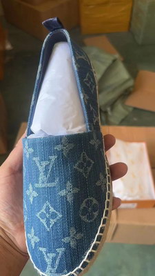 LV Shoes(AAA)-740