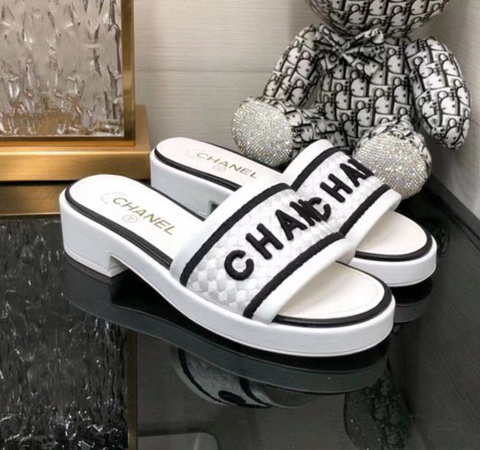 Chanel Slippers Women(AAA)-075