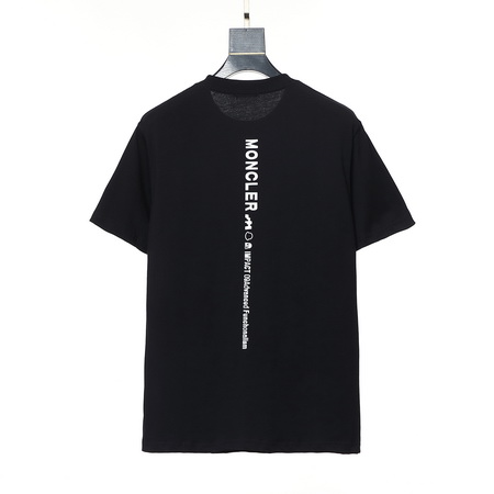 Moncler T-shirts-582