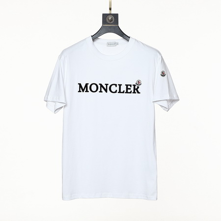 Moncler T-shirts-649