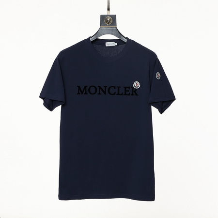 Moncler T-shirts-647