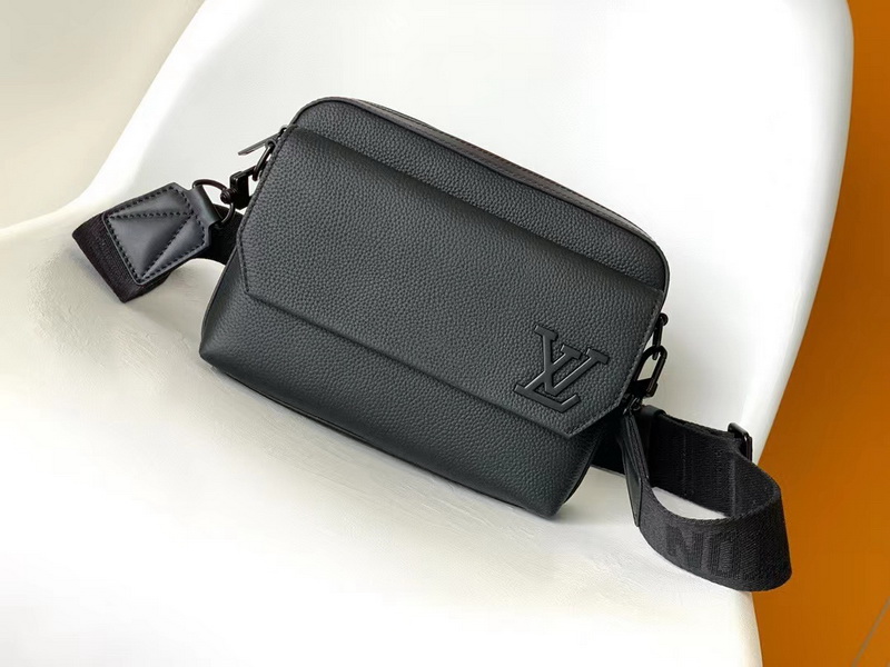 LV Handbags AAA(Men)-113