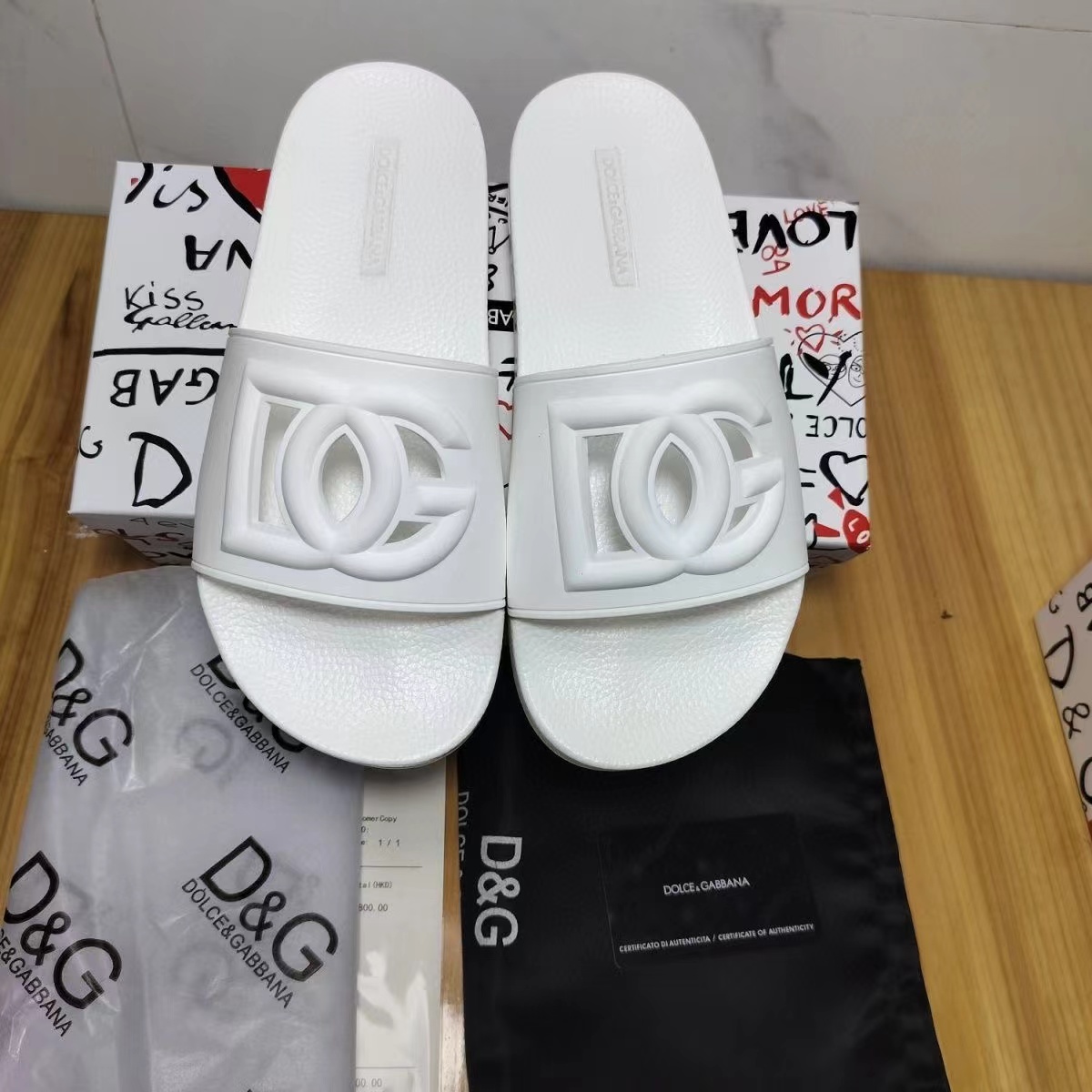 D&G Slippers (AAA)-001