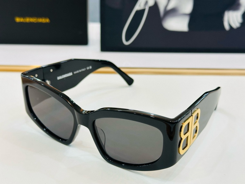 Balenciaga Sunglasses(AAAA)-358