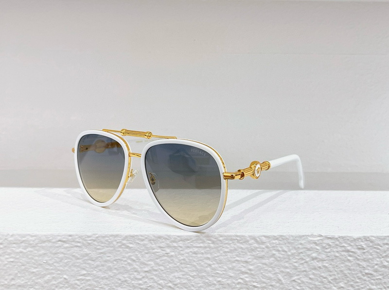 Versace Sunglasses(AAAA)-2010