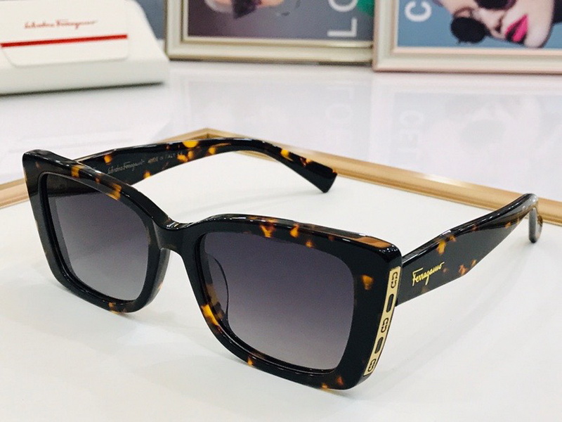 Ferragamo Sunglasses(AAAA)-432