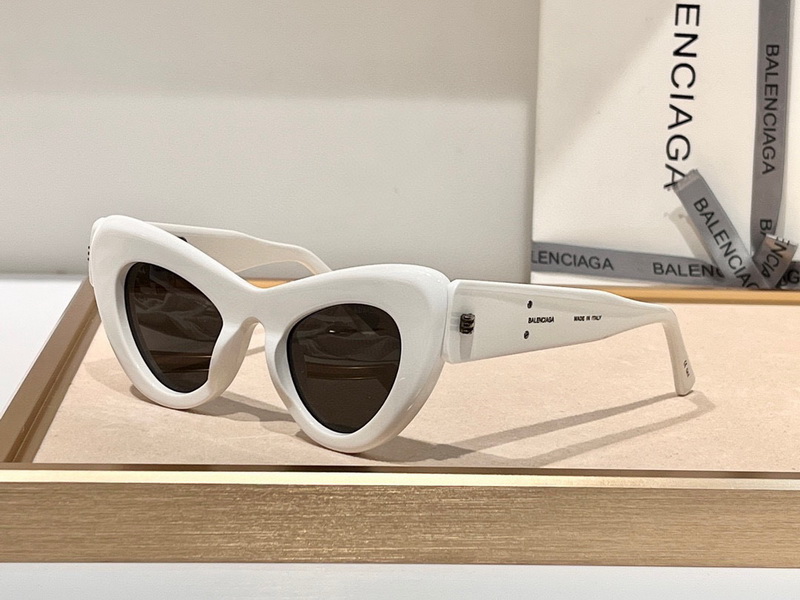 Balenciaga Sunglasses(AAAA)-408