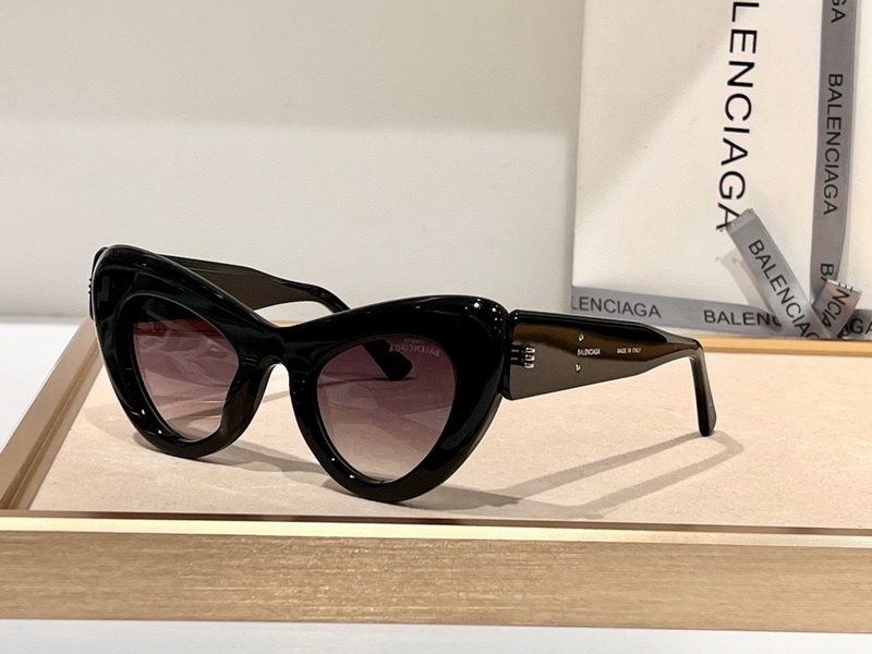 Balenciaga Sunglasses(AAAA)-407