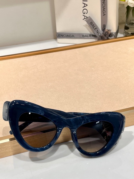 Balenciaga Sunglasses(AAAA)-401