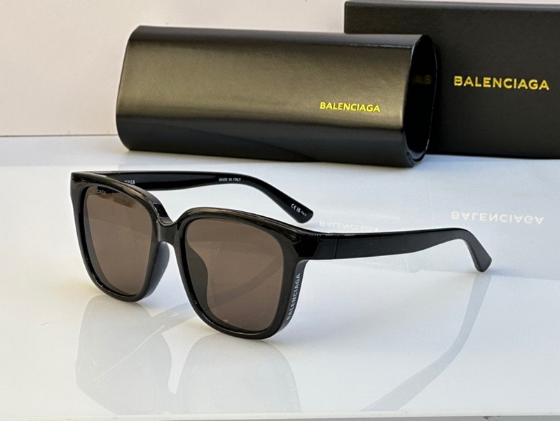 Balenciaga Sunglasses(AAAA)-388