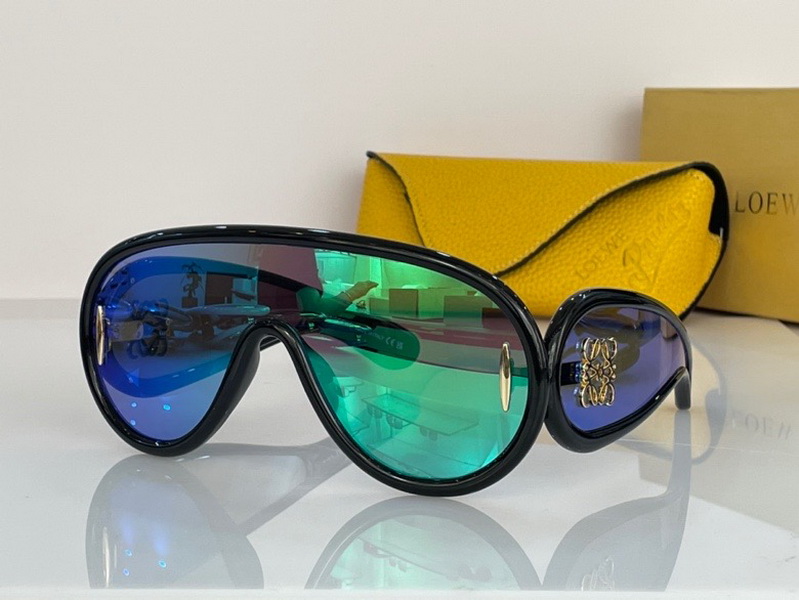 Loewe Sunglasses(AAAA)-259