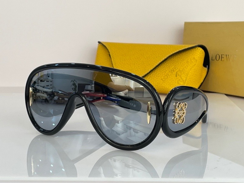 Loewe Sunglasses(AAAA)-258
