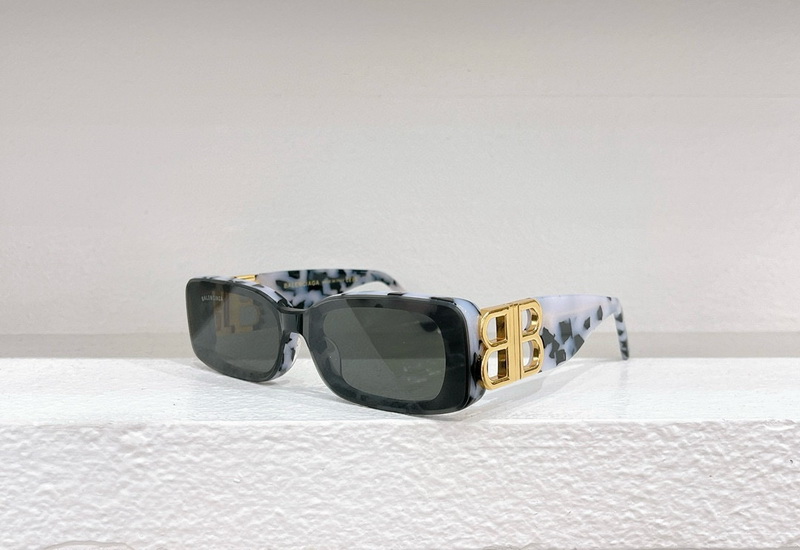Balenciaga Sunglasses(AAAA)-332