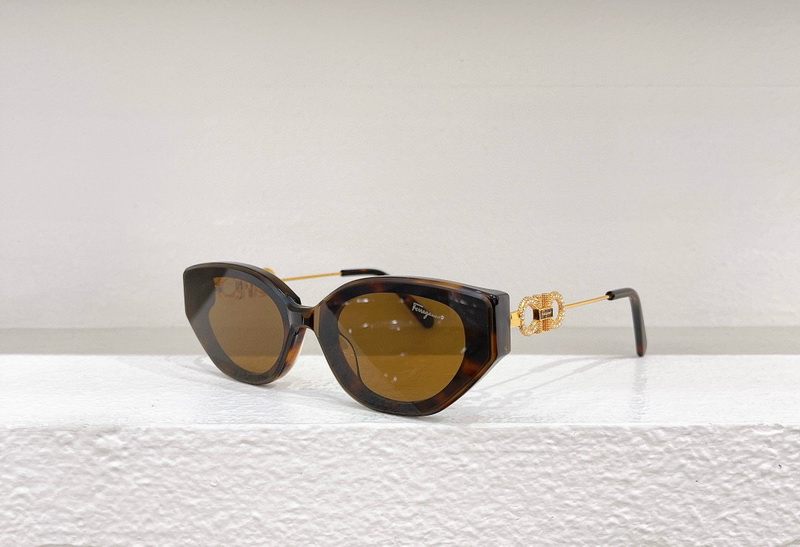 Ferragamo Sunglasses(AAAA)-379