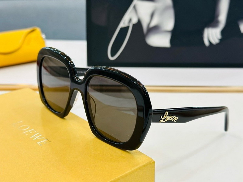 Loewe Sunglasses(AAAA)-235