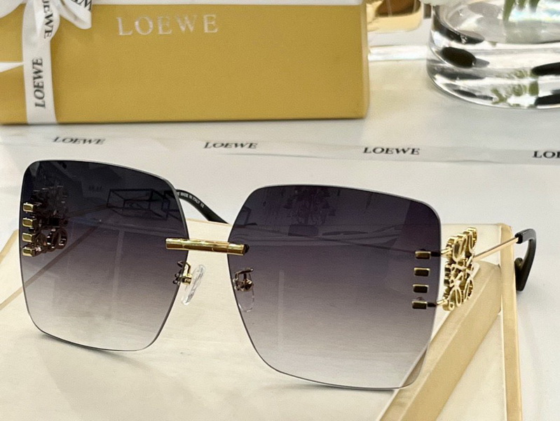 Loewe Sunglasses(AAAA)-222