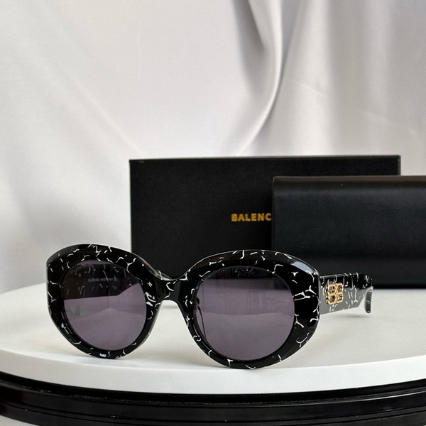 Balenciaga Sunglasses(AAAA)-305