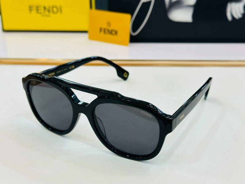 Fendi Sunglasses(AAAA)-429
