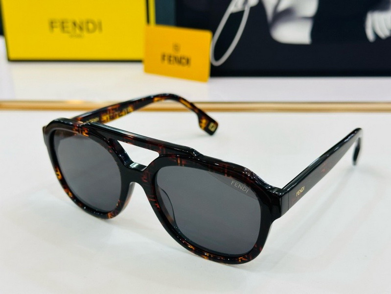 Fendi Sunglasses(AAAA)-426