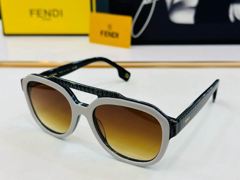 Fendi Sunglasses(AAAA)-425