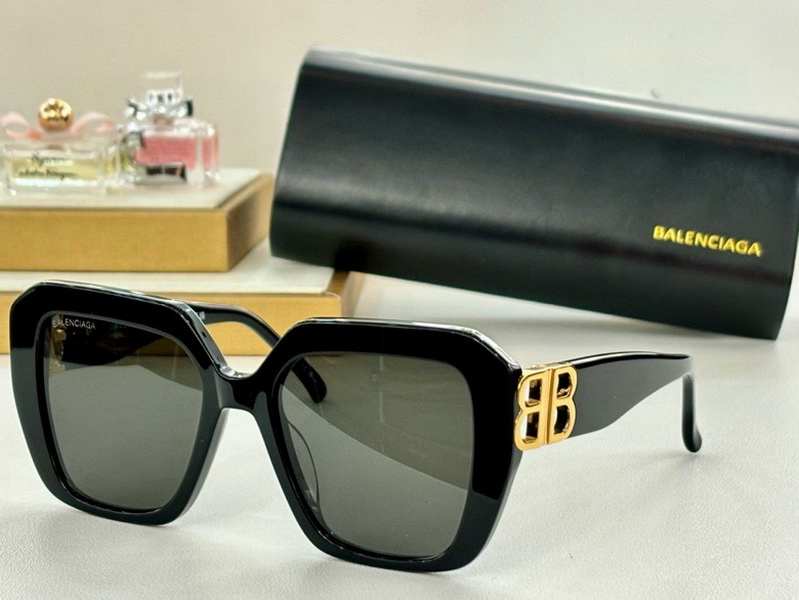 Balenciaga Sunglasses(AAAA)-245