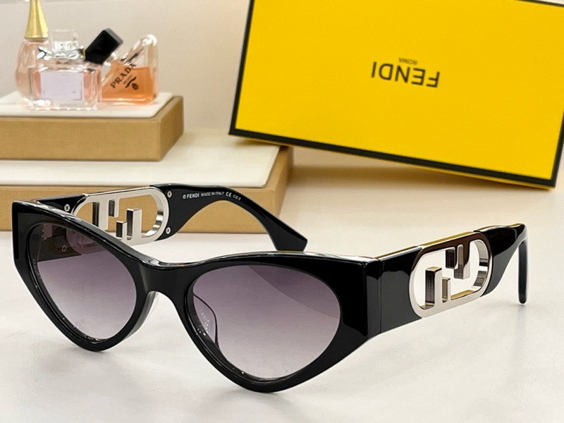 Fendi Sunglasses(AAAA)-419
