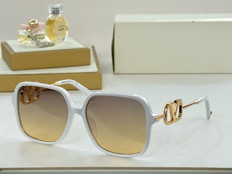 Valentino Sunglasses(AAAA)-207
