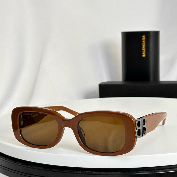 Balenciaga Sunglasses(AAAA)-235