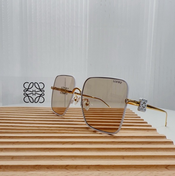 Loewe Sunglasses(AAAA)-079