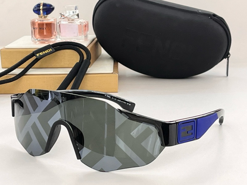 Fendi Sunglasses(AAAA)-378