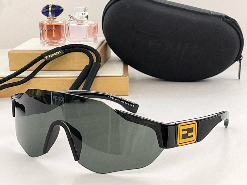 Fendi Sunglasses(AAAA)-375