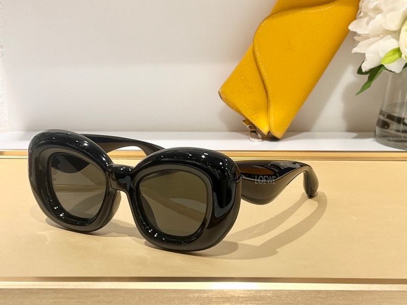 Loewe Sunglasses(AAAA)-060