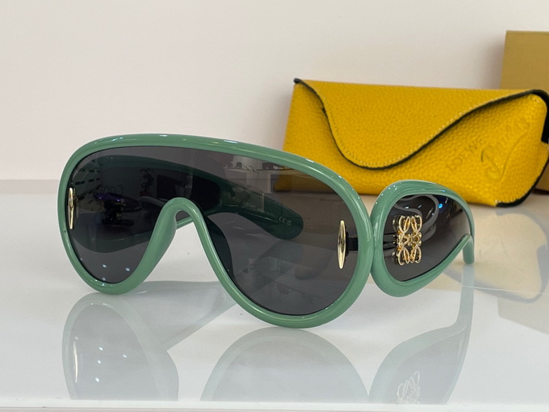 Loewe Sunglasses(AAAA)-044