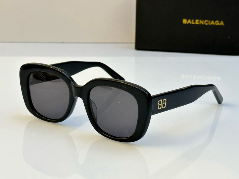 Balenciaga Sunglasses(AAAA)-194