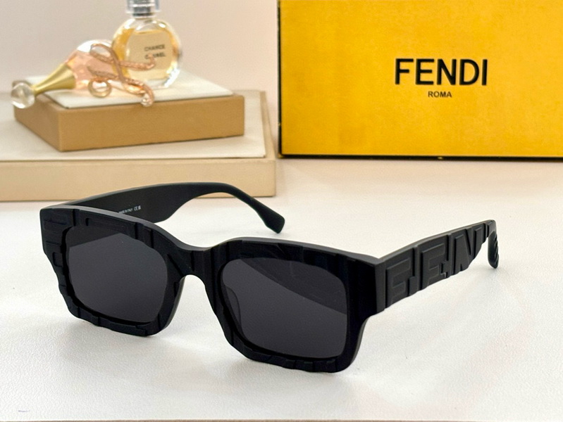 Fendi Sunglasses(AAAA)-339
