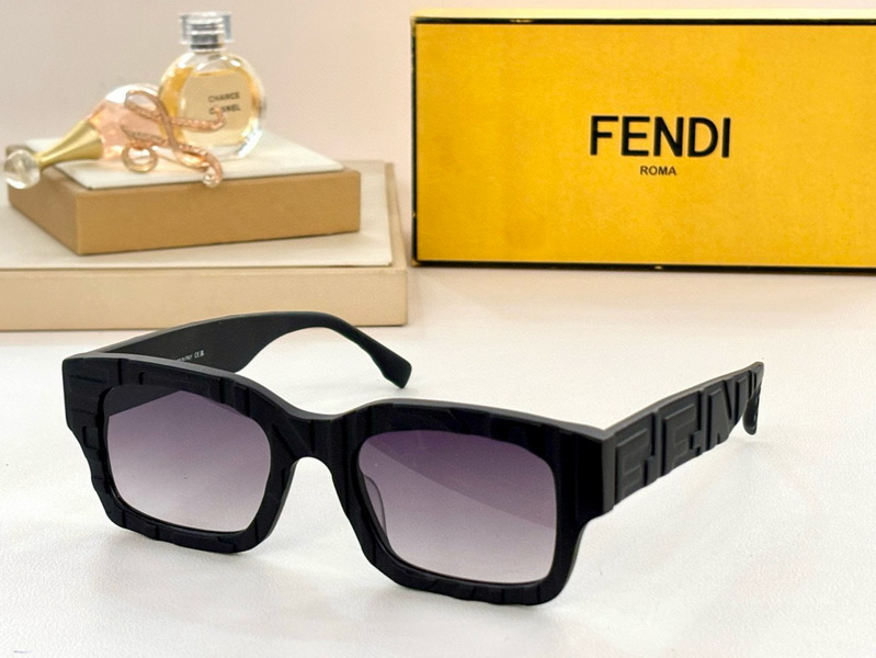 Fendi Sunglasses(AAAA)-337