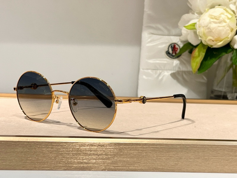 Moncler Sunglasses(AAAA)-011