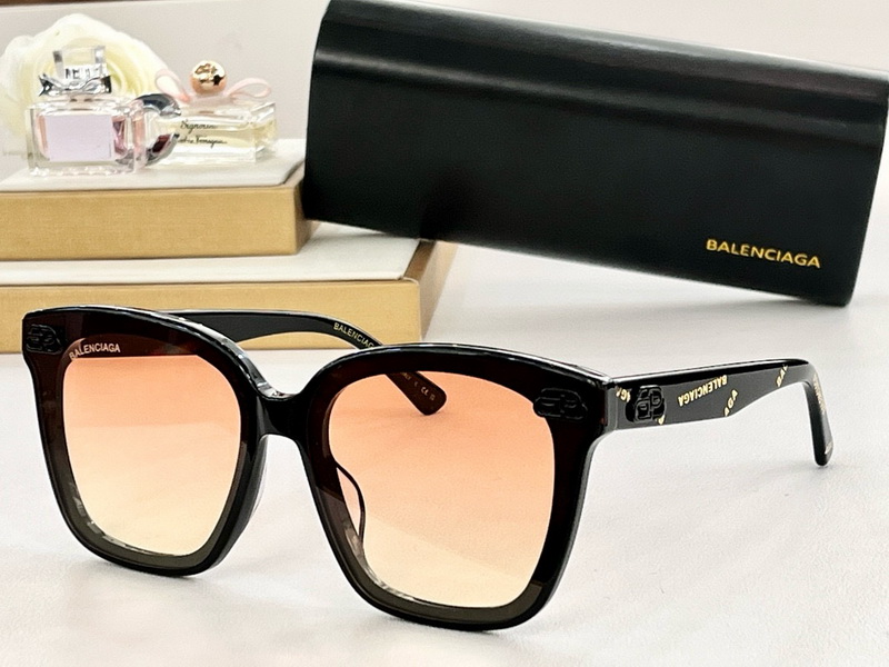 Balenciaga Sunglasses(AAAA)-166